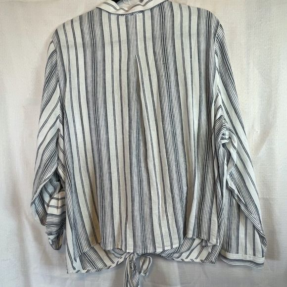 Reitmans Womens Blue and White Striped Linen Blend Button Up Top Size 2X - Picture 9 of 9